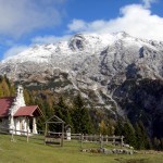 Dalla cappelletta di S. Giovanni Bosco vista sul versante Ovest del monte Volaia.