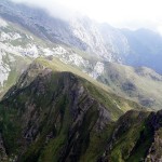 La cresta dalla cima  verso la Forcella di Ombladet.